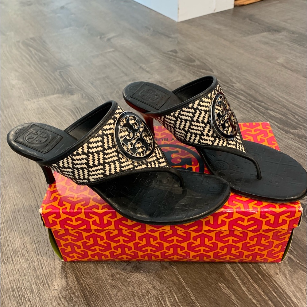Authentic Tory burch Killeen heel shoe